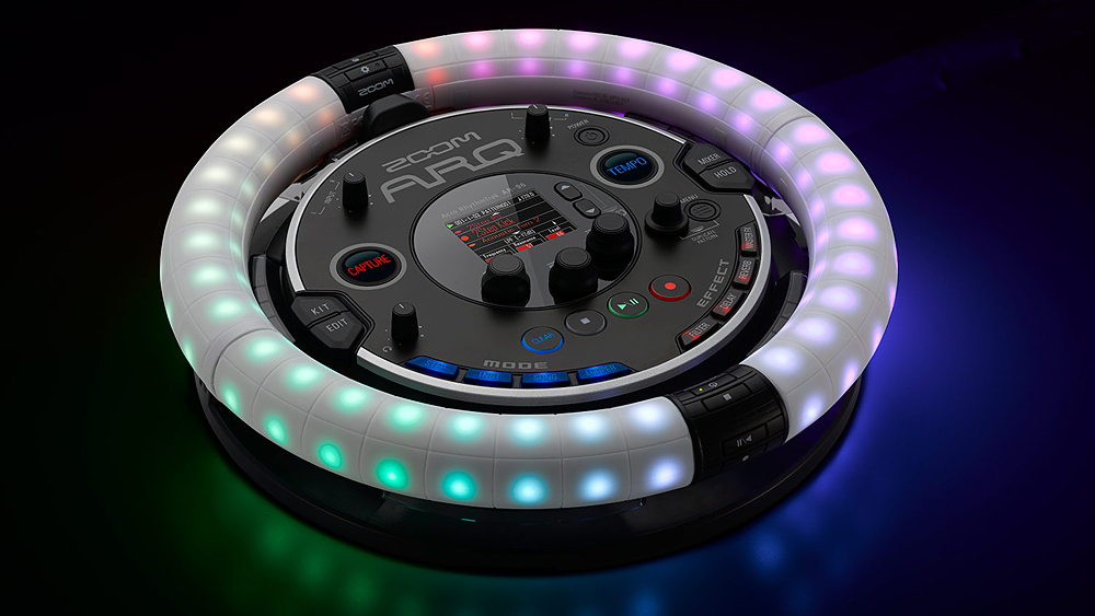NAMM 2016】 光のリングで音を操る！ 新感覚の EDM ドラムマシン ZOOM