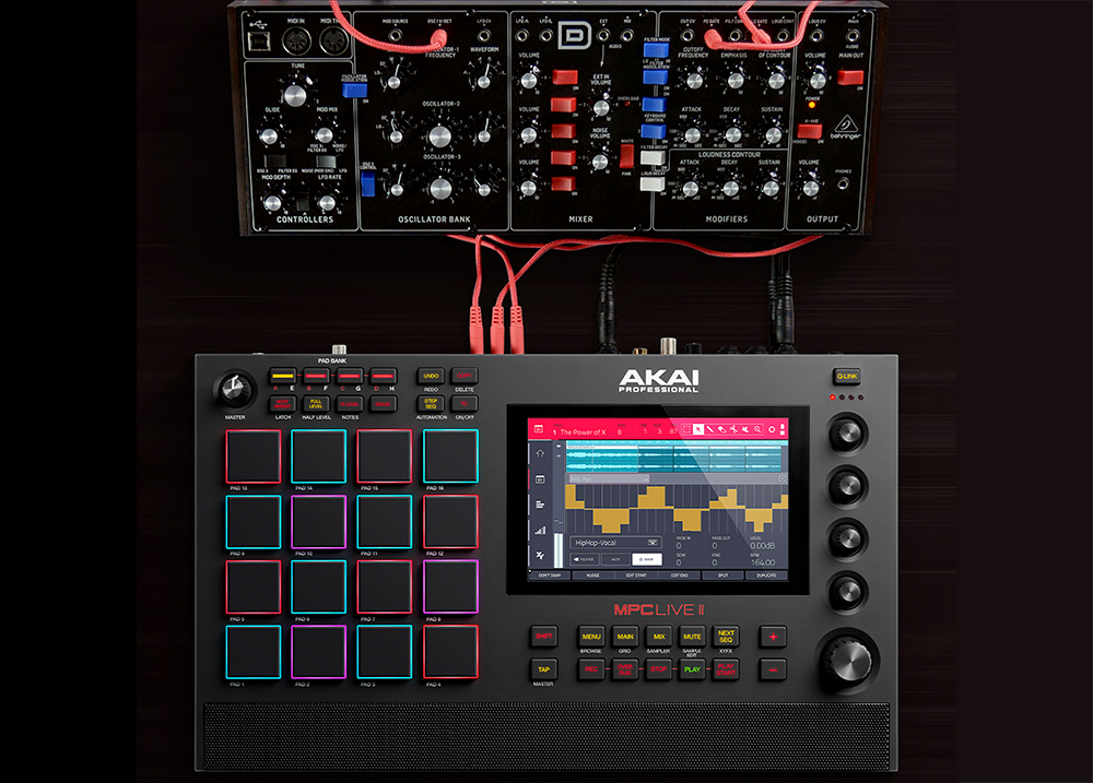 AKAI MPC LIVE 2 | 人気の音楽制作マシンがバージョンアップ