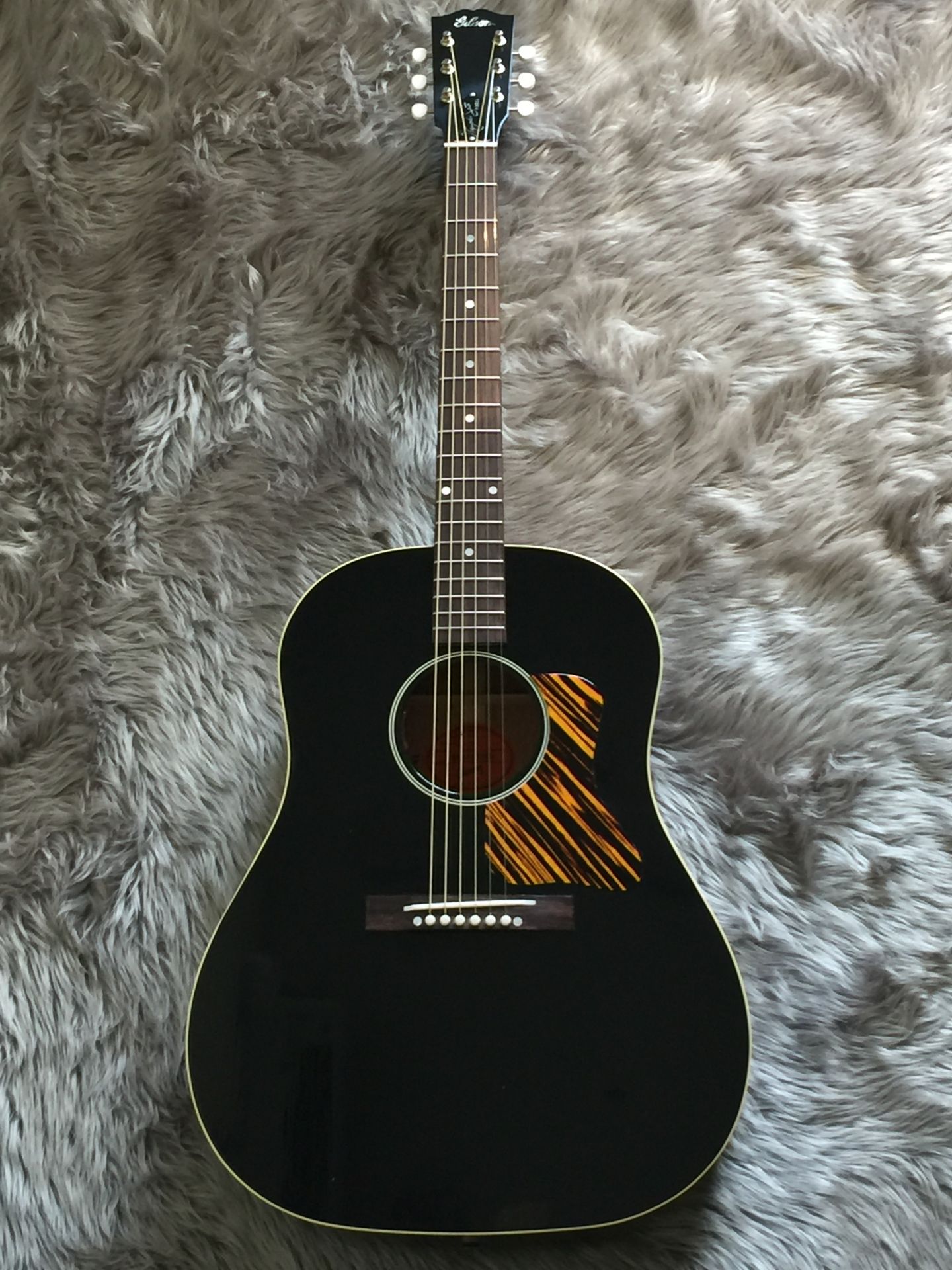 アコースティックギター】Gibson Kazuyoshi Saito J-35 入荷しました