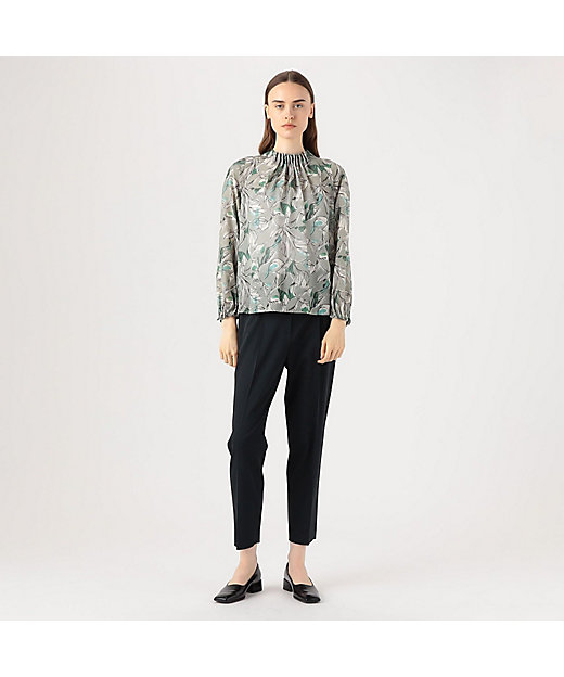 ローブフラワープリント タックネックブラウス | maison TOMORROWLAND