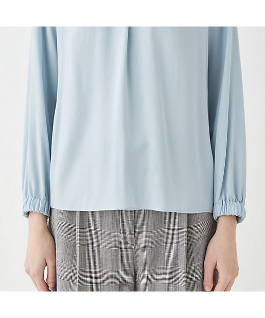 ウォッシャブルサテン スタンドギャザーカラーブラウス | maison