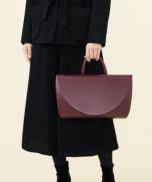 カウレザーフォルムバッグ | Sybilla (Women)/シビラ | 三越伊勢丹