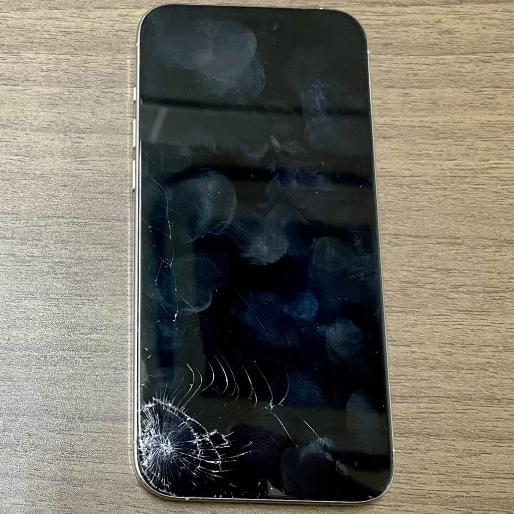 iPhone 15 Pro Max 画面交換修理｜iPhone修理スマホ修理堂
