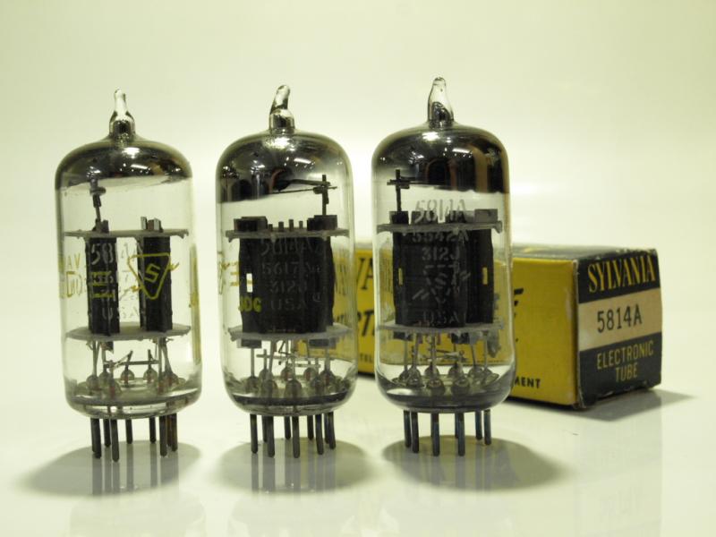 カメラのいわもと：真空管 12AU7、ECC82、同等管、類似管商品在庫一覧