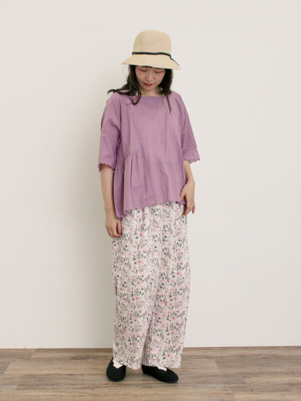 セール】 ◎裾スカラップブラウス（オフホワイト/チャコールグレー