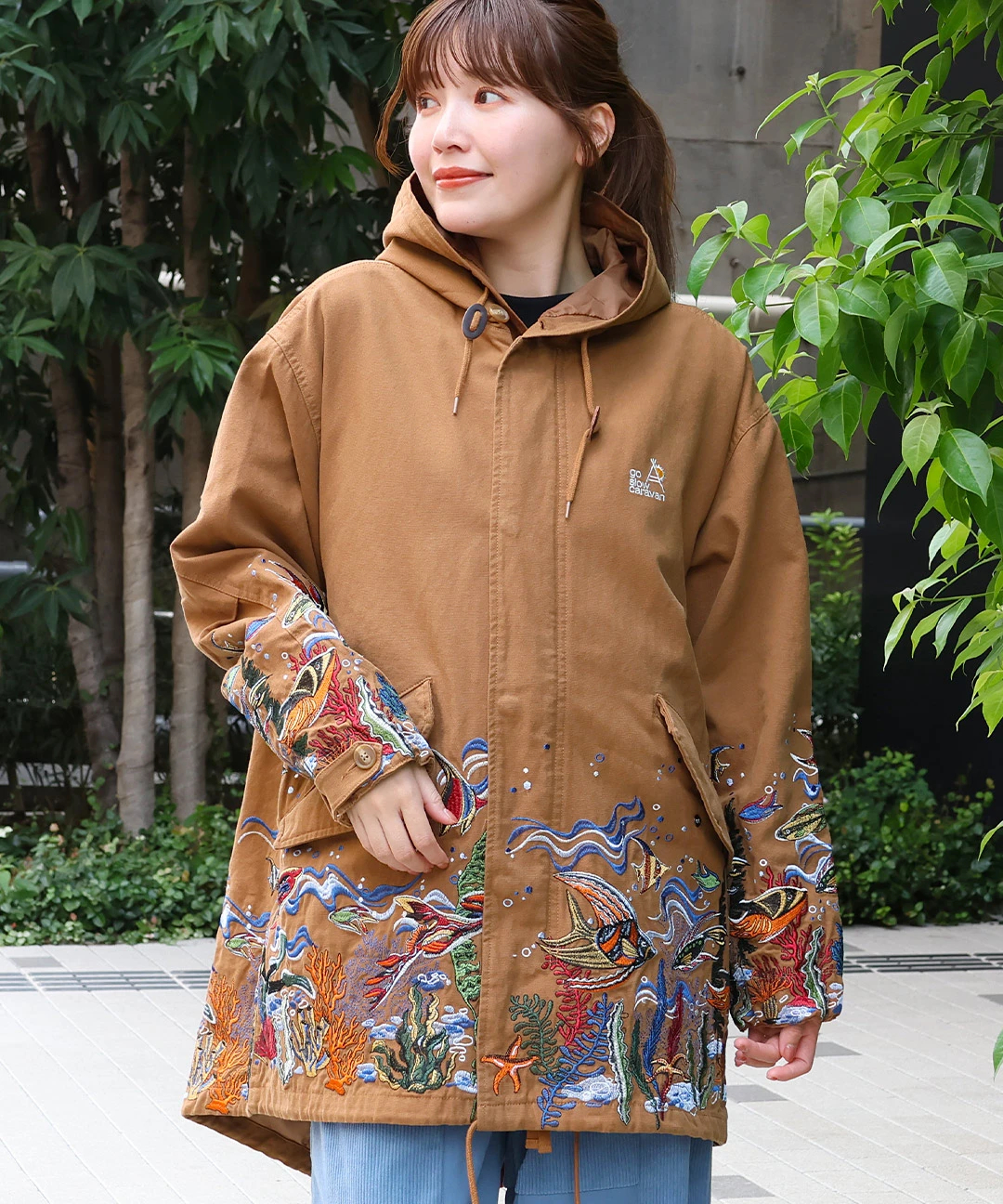 go slow caravan ライトキャンバスパネル刺繍モッズコート【WEB限定