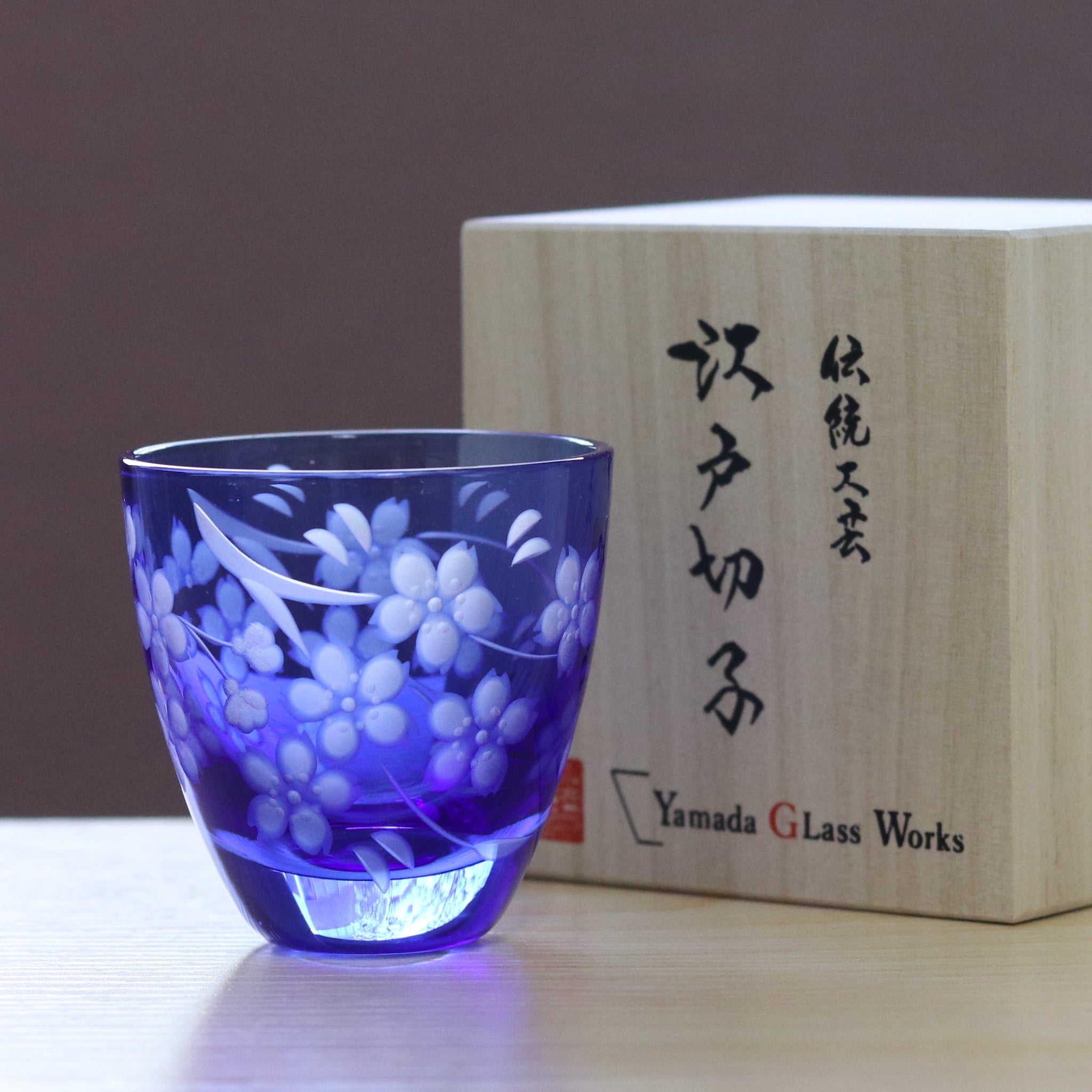 江戸切子 ぐい呑み｜桜 - 花切子- ｜青藍｜山田硝子