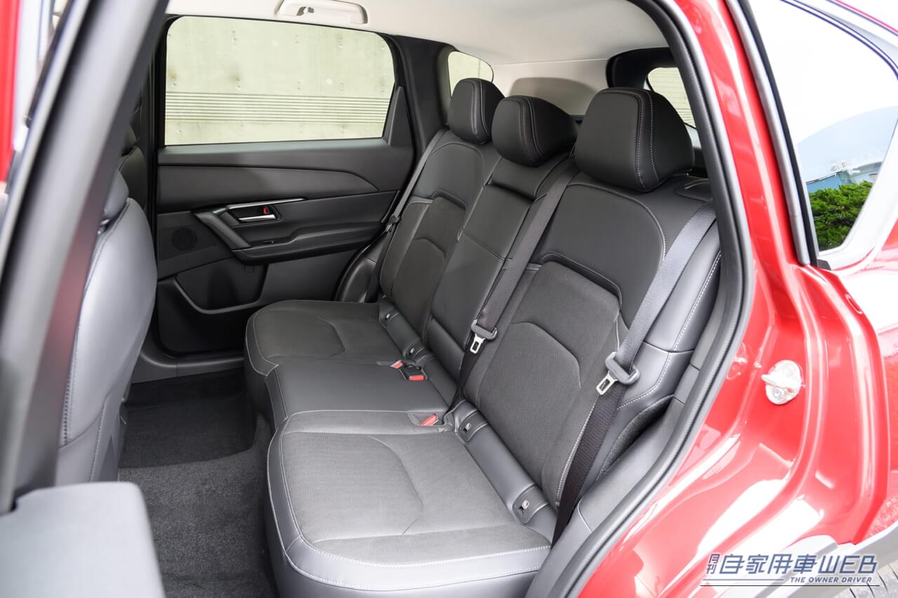 画像 No.3/16] 新型CX-5は、「後席不満」を大幅に改善。大画面Google