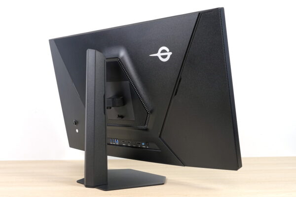 Titan Army P326MV MAX」をレビュー。32インチの大迫力も備える最強