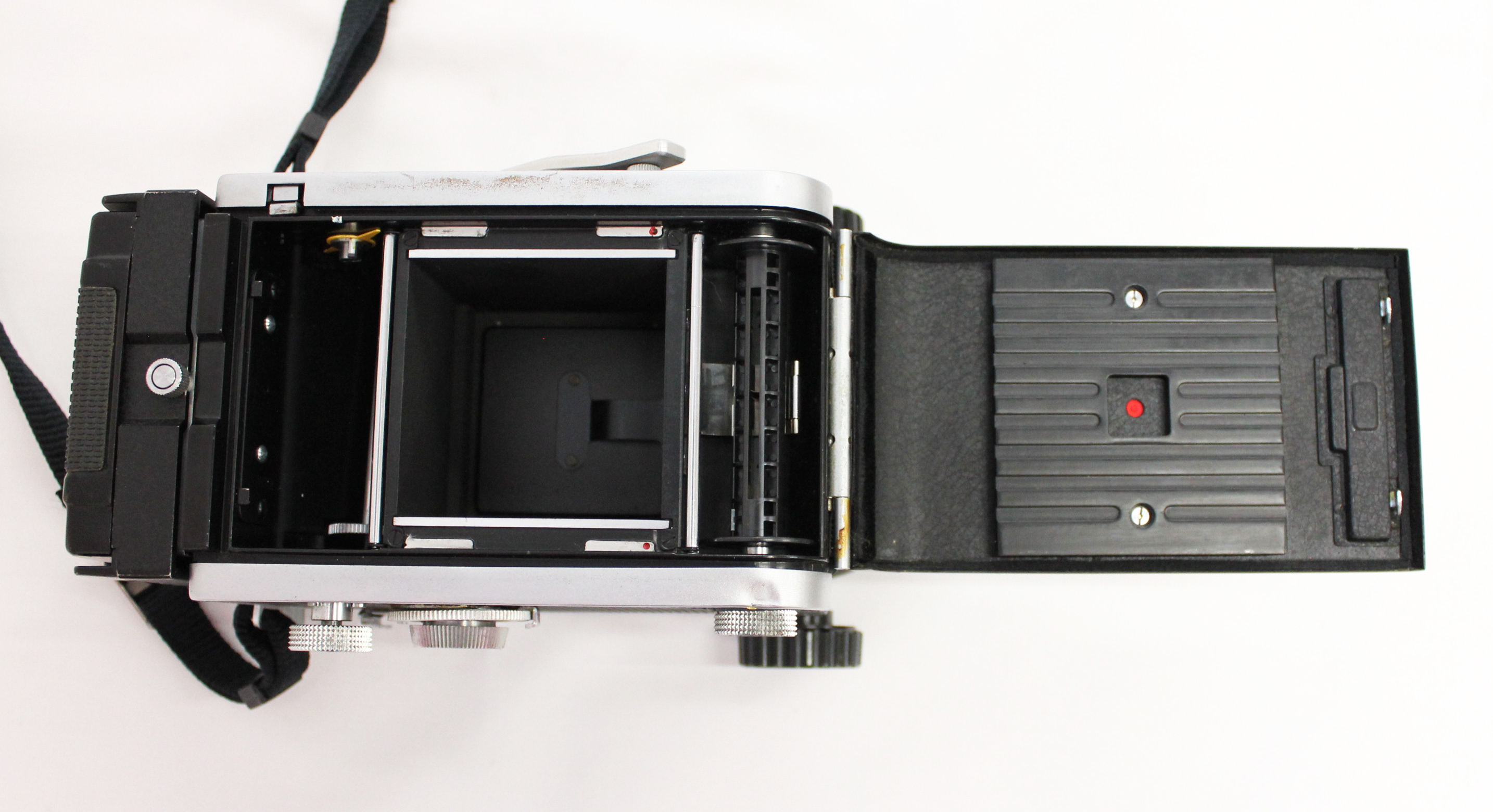 Mamiya C33 Professional Medium Format TLR with 105mm F/3.5 Lens