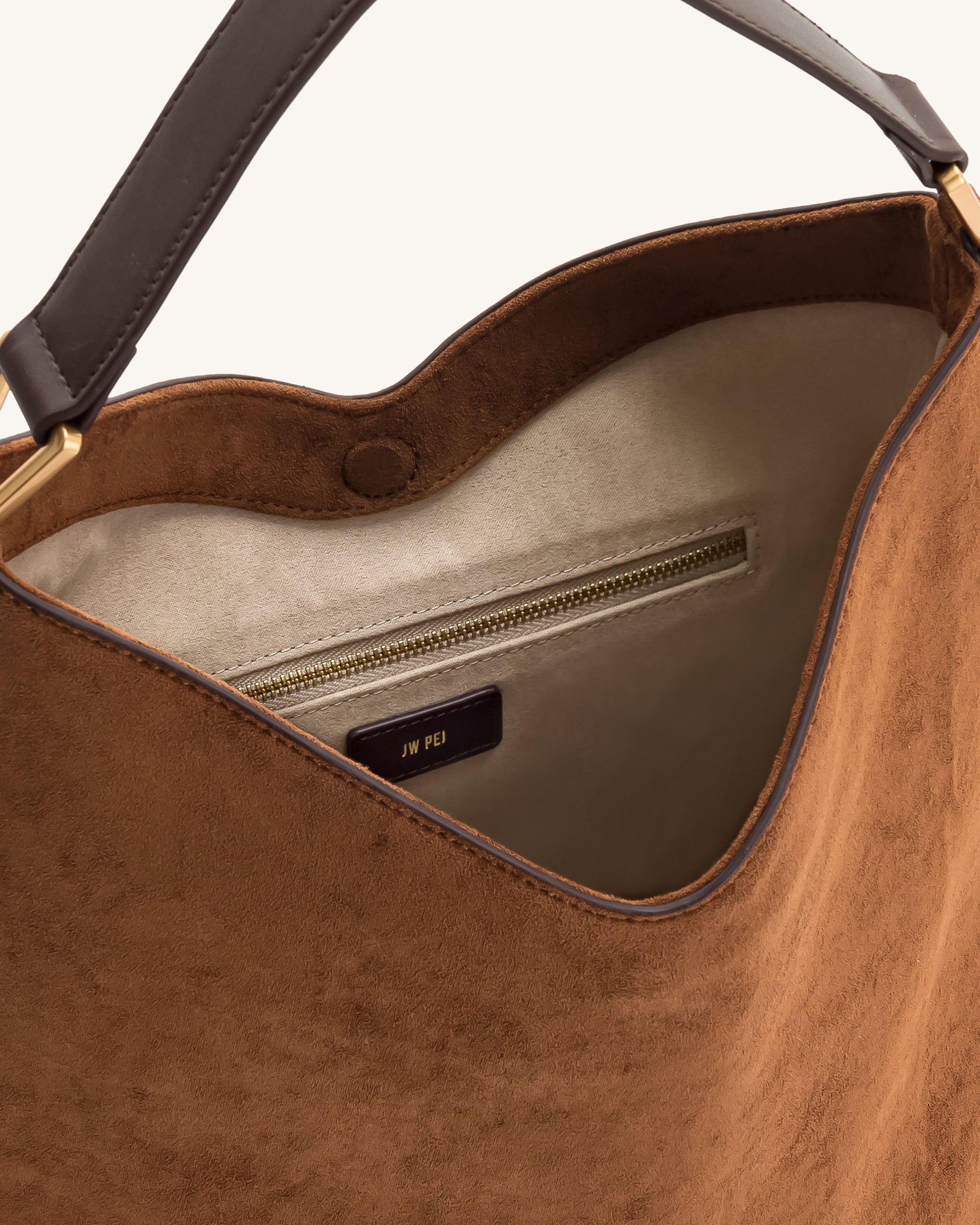 Aria ブラウンのフェイクスエードショルダーバッグ - JW PEI Japan