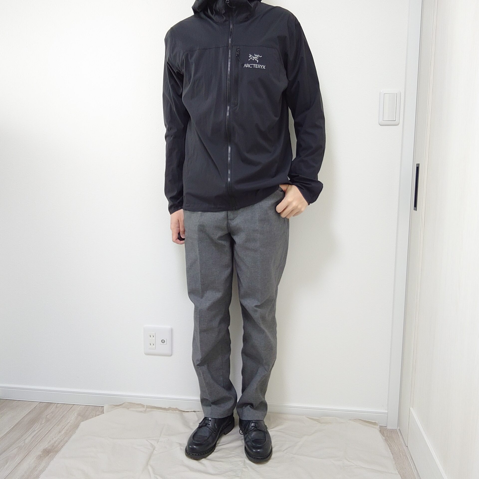 アークテリクス】スコーミッシュフーディのサイズ感やスペックを