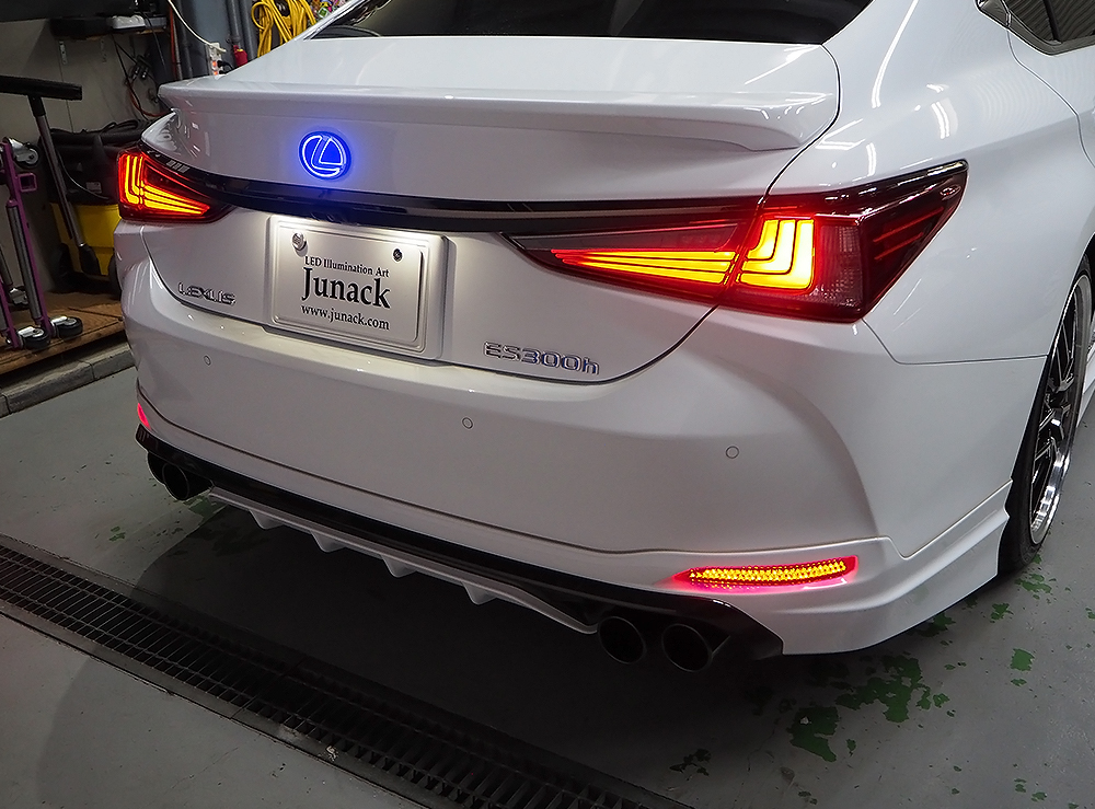 カーラインアップページLEXUS CT200h＆ES公開！ | LEDカスタムショップ