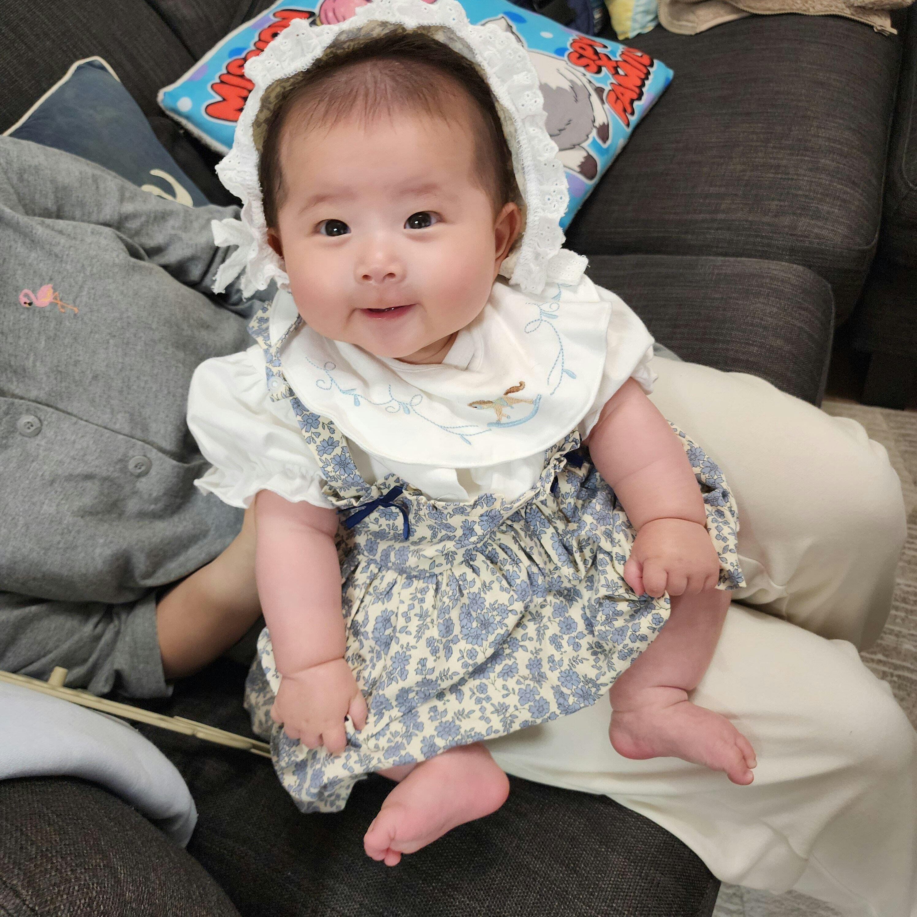 即納商品】【帽子付き】ブルーフラワーリボンロンパース｜ロンパース