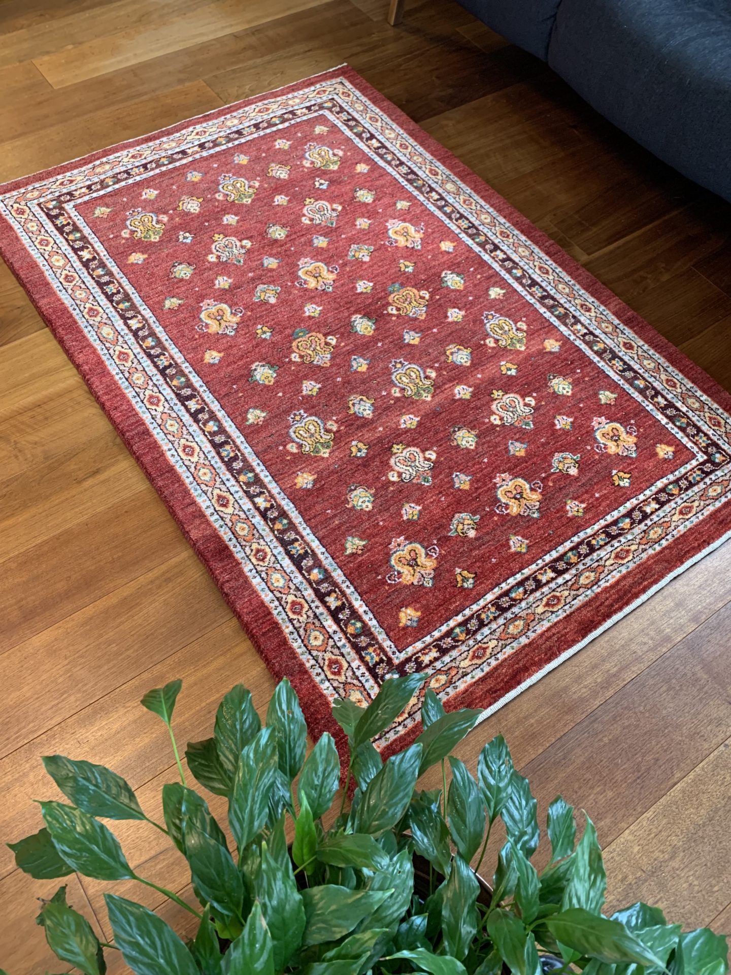 ルリバフ | 調度品の亀川【公式】ゾランヴァリギャッベ正規販売店