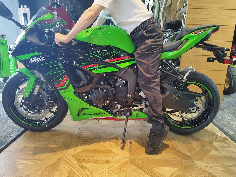 600㏄クラス全在庫車、一斉足つきチェック！ | KAWASAKI-ZONE