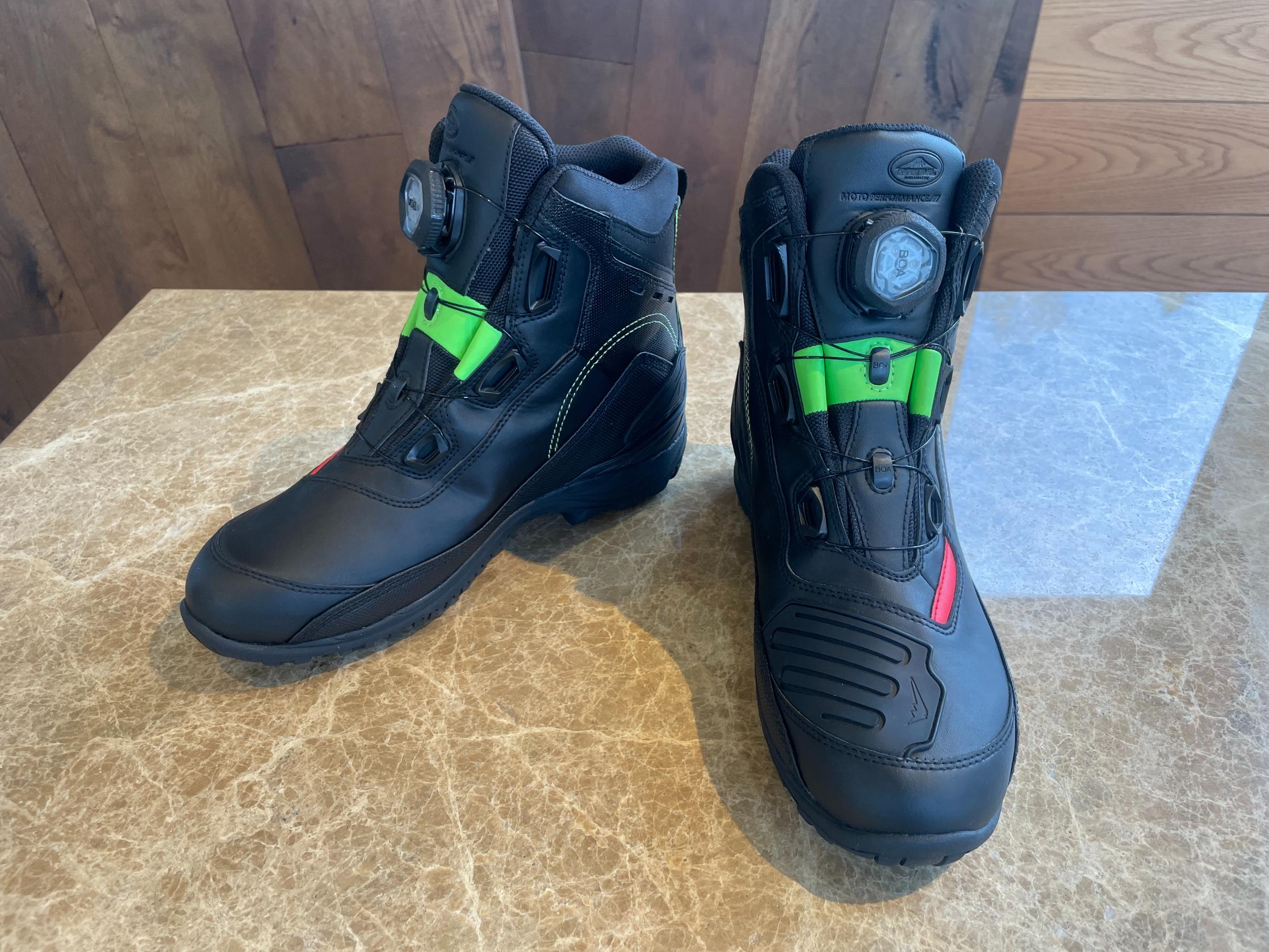 カワサキ アドーネシューズ」 ご紹介 | KAWASAKI-ZONE