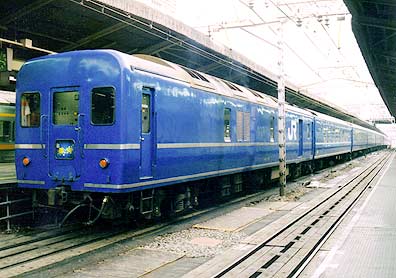 大阪発ブルートレイン急行「銀河」