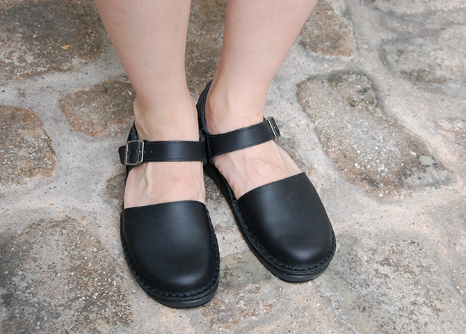 NAOT ストラップシューズ OLGA（Matt Black）｜恵文社一乗寺店