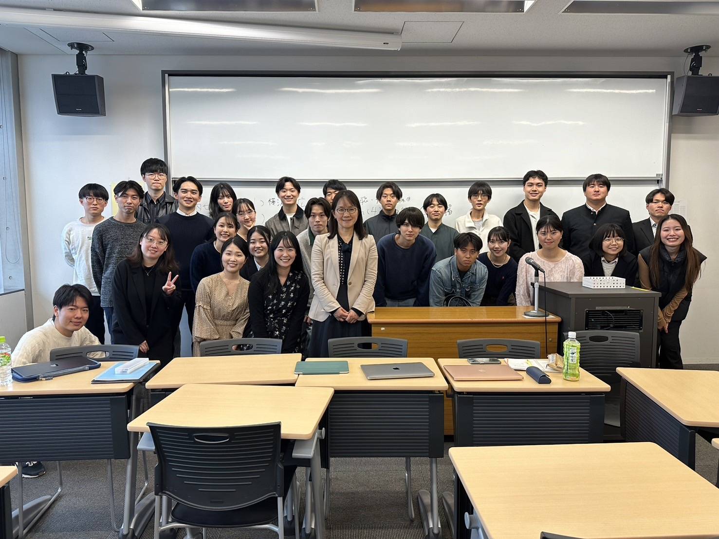 政治学科 小嶋 華津子 – 慶應義塾大学法学部ゼミナール総合サイト