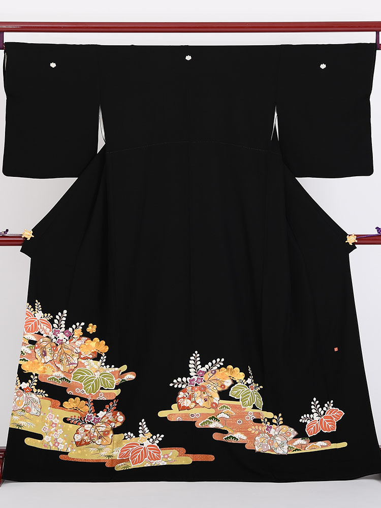 高級黒留袖レンタル】t-409 豪華金駒刺繍・高級留袖 MLサイズ 桐