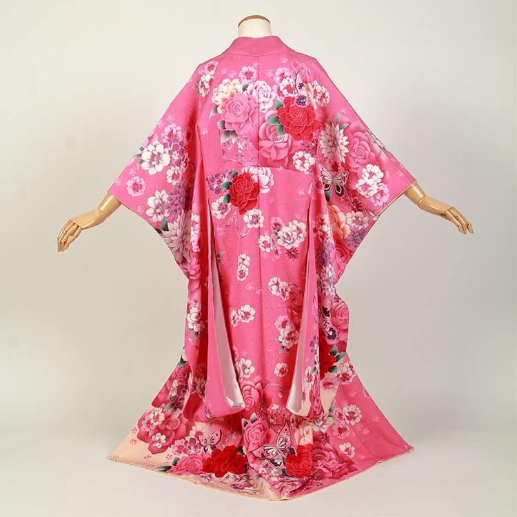 濃いピンク地 バラに蝶柄振袖