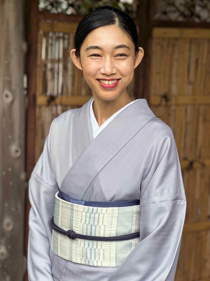 残わずか】見目麗しき帯！博多織 九寸名古屋帯 紅間道 白地に水色