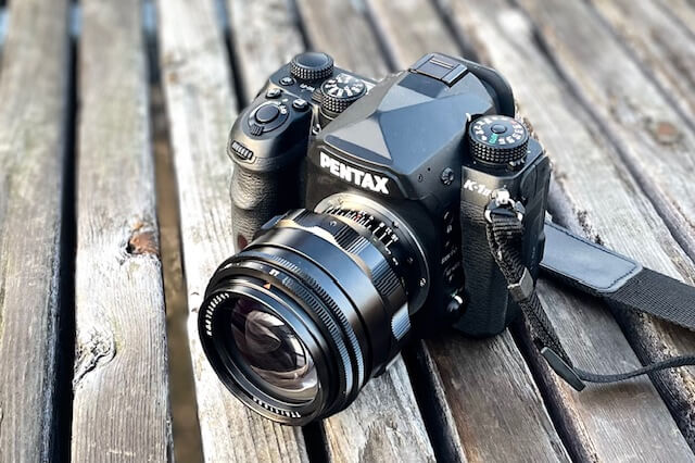 ぐるぐるボケのあのオマージュレンズ〈TTArtisan 75mm f1.5 M42