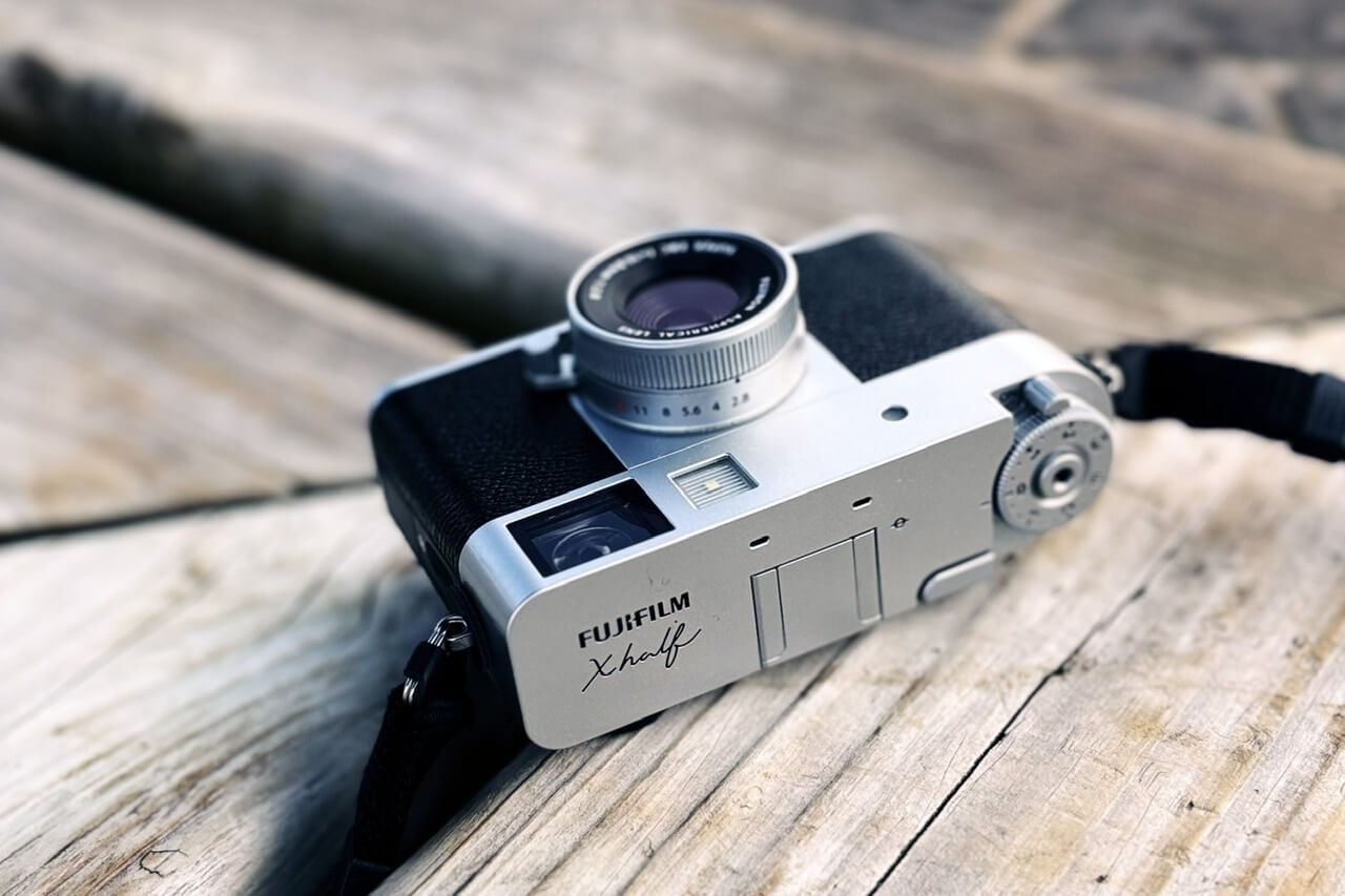 FUJIFILM X halfのリフレッシュに、SmallRigのケースとフードを検討