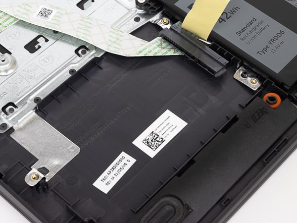 デル Vostro 15 3000 (3500) レビュー：狙い目はCeleron 6305モデル