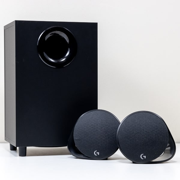 ロジクールG560ざっくりレビュー：LEDと低音域で臨場感マシマシの2.1ch