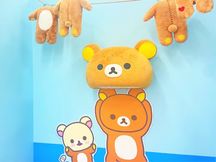 ぬい撮りスポットたっぷりの『リラックマ＆すみっコぐらし