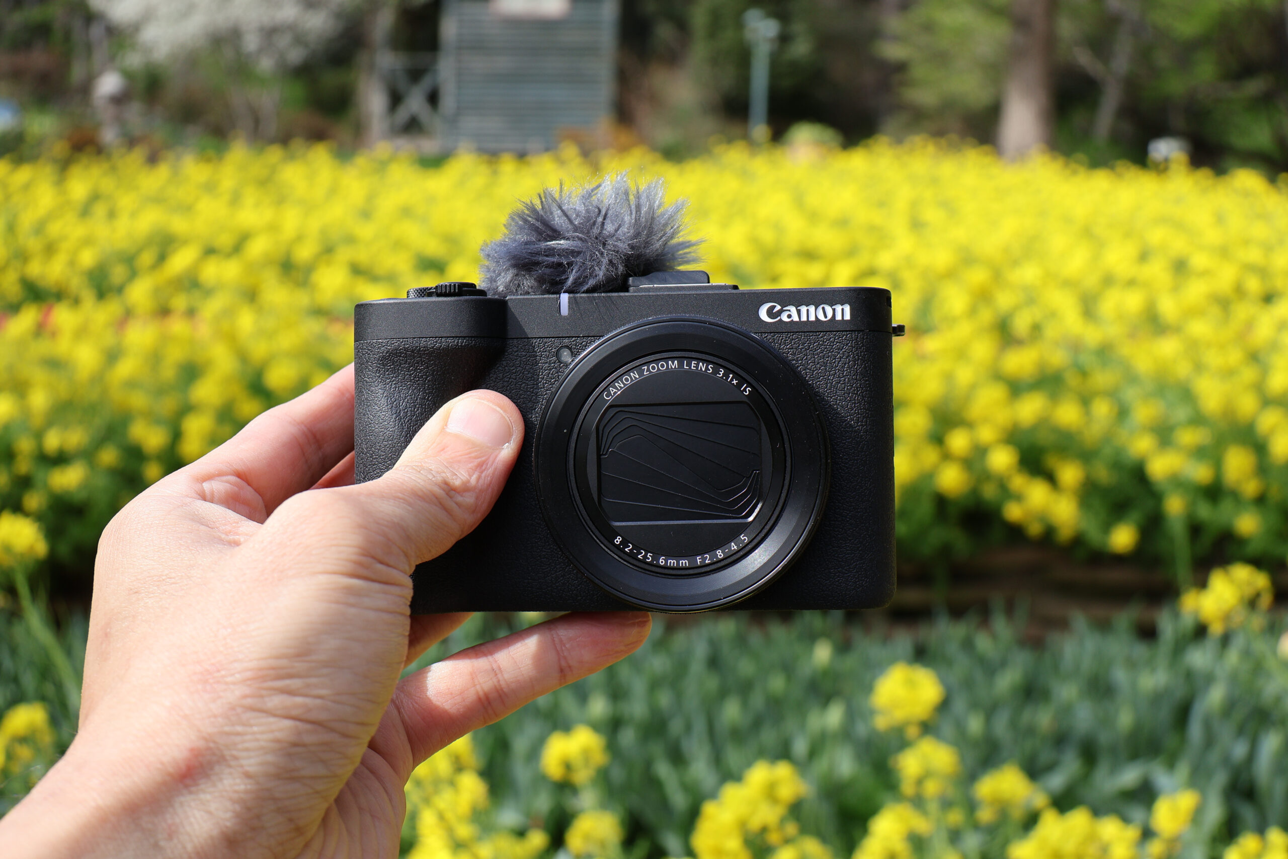 カメラレビュー：Vlogも写真もこれ1台！Canon PowerShot V1が「最強の