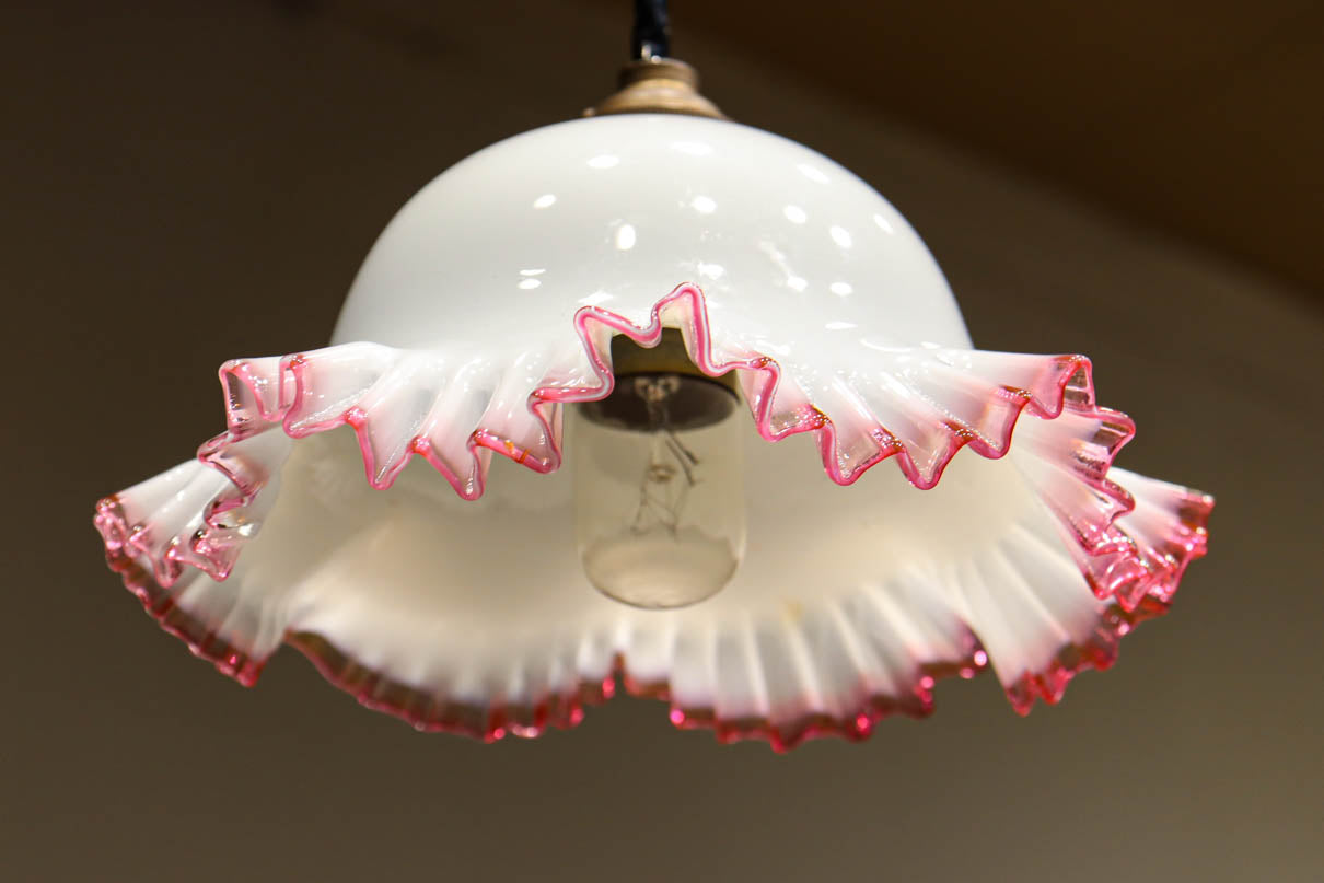 ピンクのフリルが可愛らしい電笠 DC5972 – 古福庵 [ KOFUKUAN