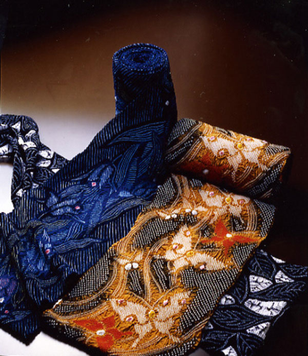 Arimatsu tie-dyeing（Arimatsu narumi shibori）- KOGEI JAPAN