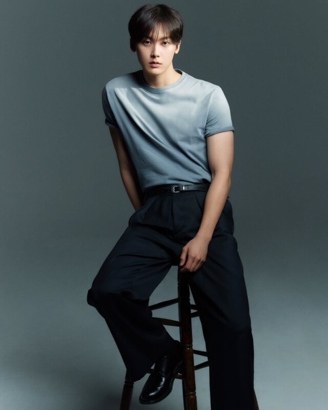 ASTRO」ユンサナ、新たな魅力アピール…新プロフィールと撮影ビハインド