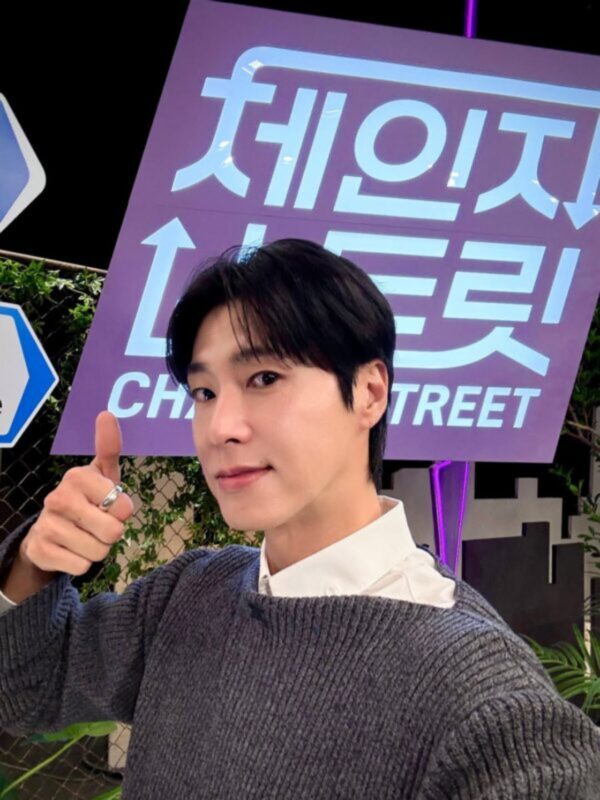 東方神起」ユンホ、「チェンジストリート」放送後にサムズアップで