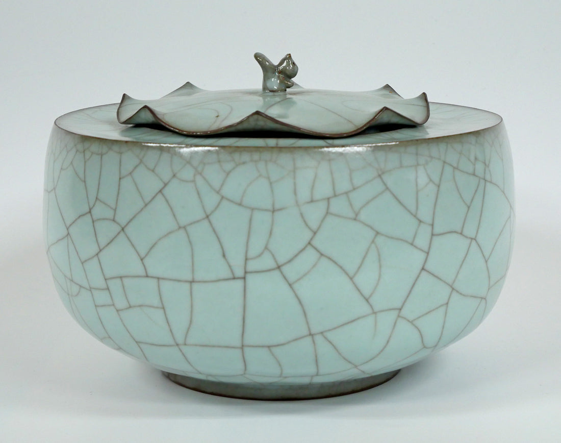 三浦小平二「青磁壺」共箱 絵画買取・販売の小竹美術