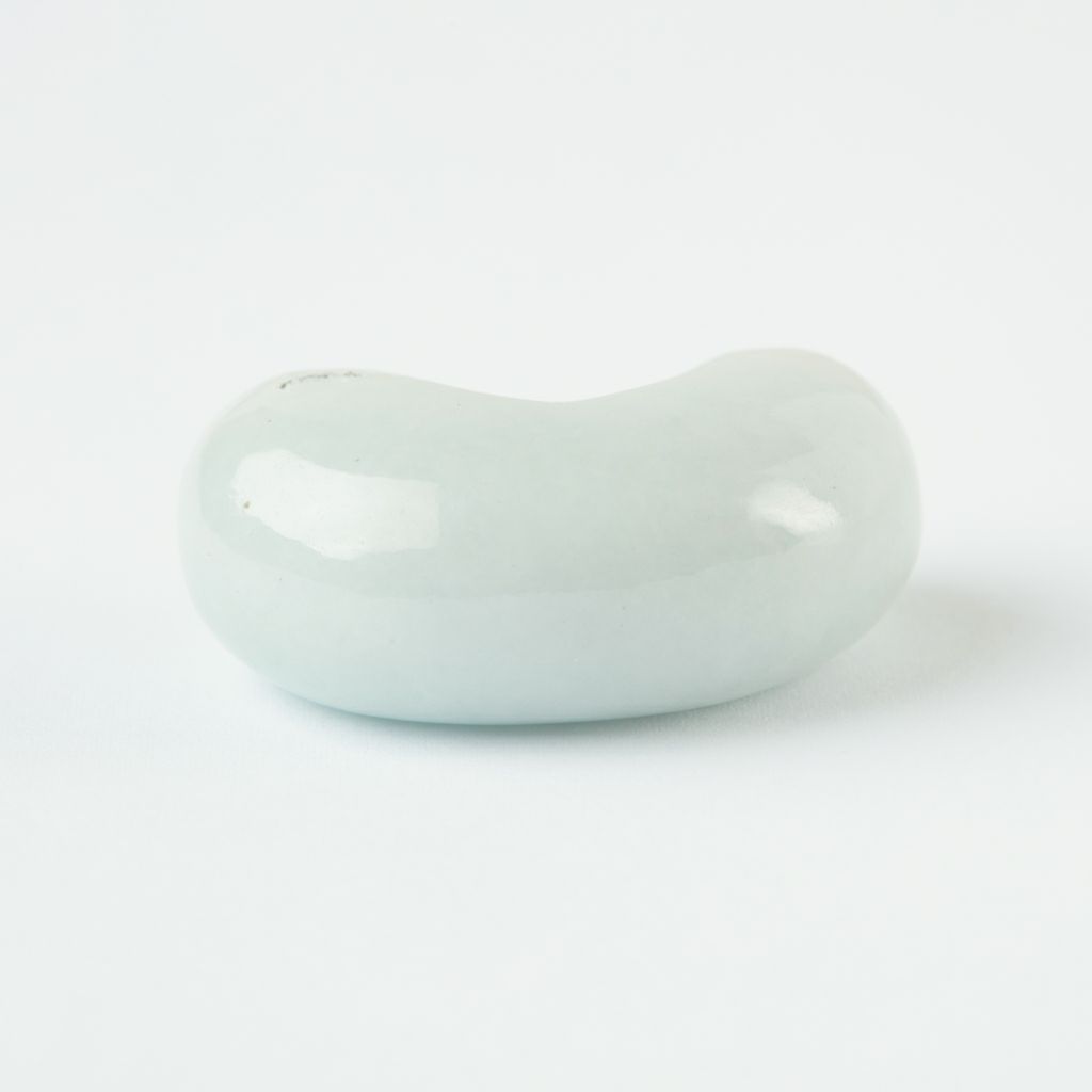 極上プレミアム・神話の勾玉・艶美麗】（プレミアム白色ヒスイ）糸魚川