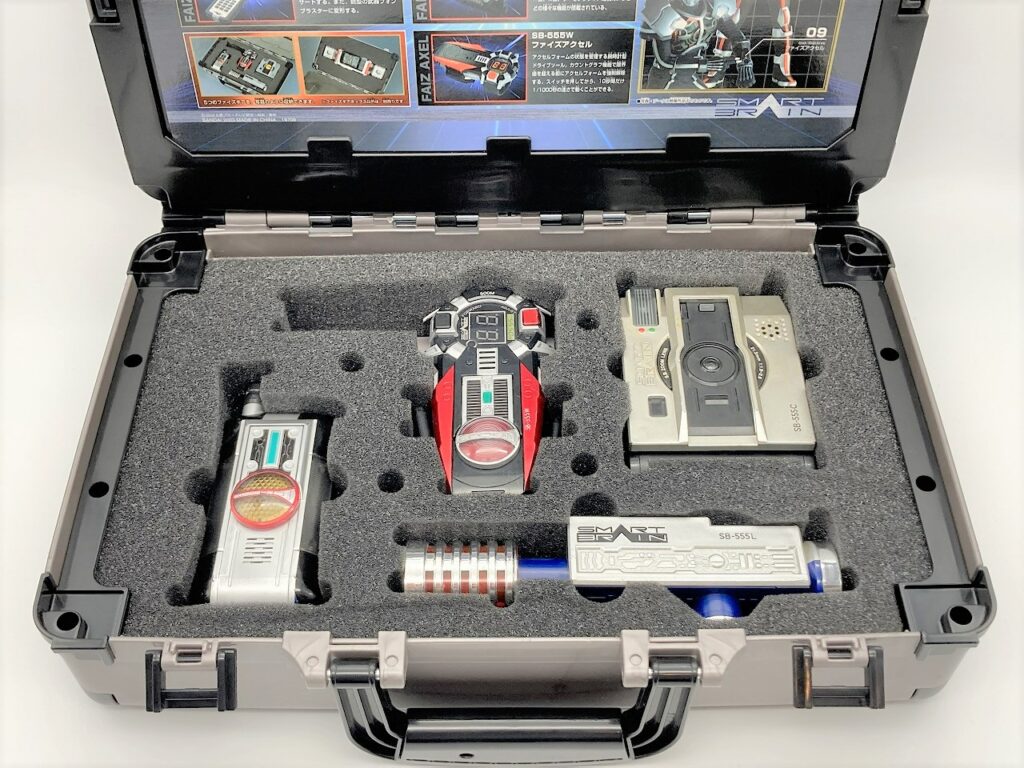 仮面ライダー555】20年前の未開封品をレビュー！？ DX版 ファイズギア