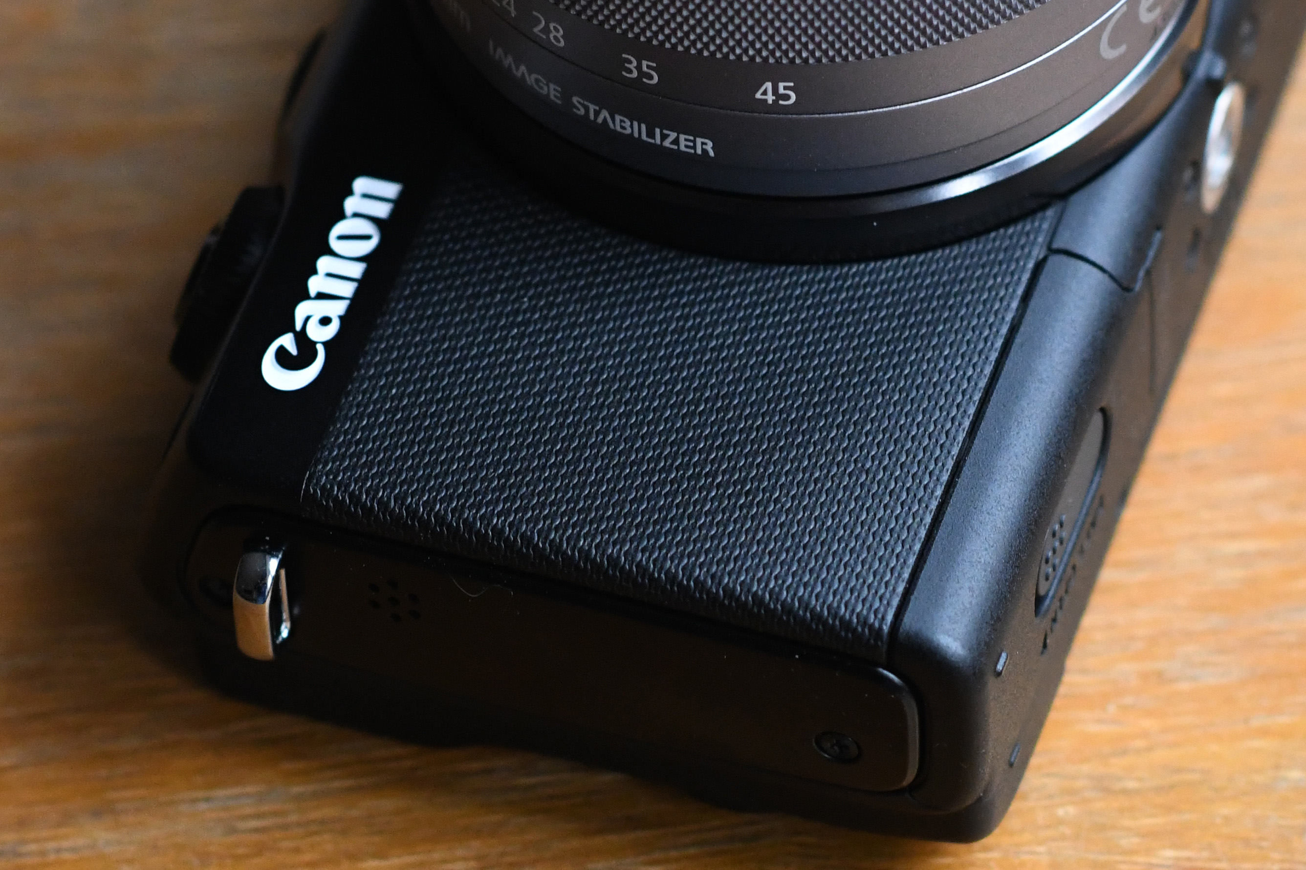 Canon EOS M100 review: An ideal camera for beginners or