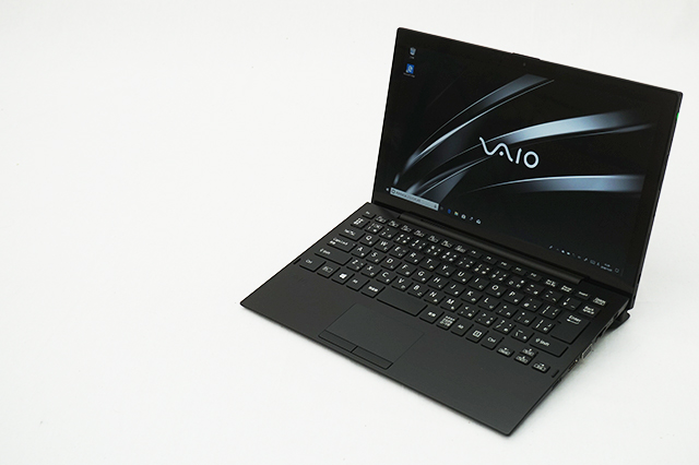 合体分離のイロモノなのか？自由度はホンモノなのか？ 2 in 1 PC「VAIO