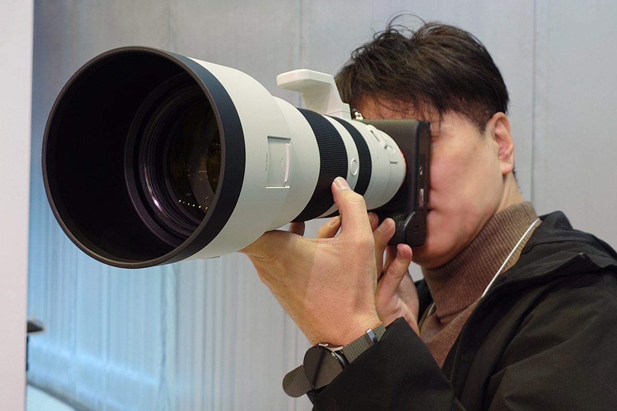 焦点距離800mmをカバーするソニー 超望遠レンズ FE 400-800mm F6.3-8 G