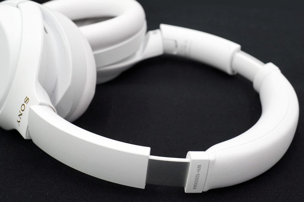 ワイヤレスノイズキャンセリングステレオヘッドセット「WH-1000XM4」の