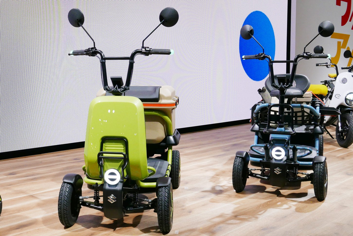 スズキが大変身！ シニアカーがオシャレになって若者のハートを鷲づか