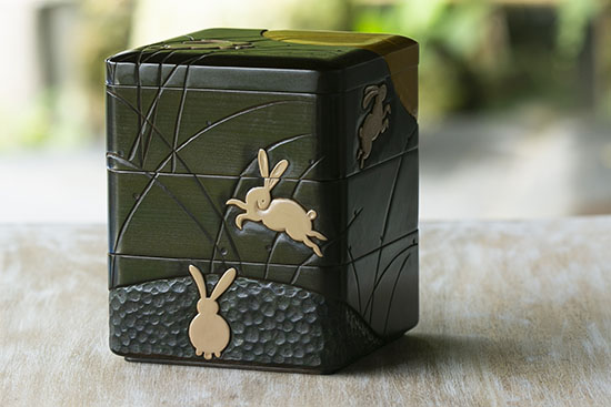 川添日記 草木彫 うるしの器 | 日本の季節を刳抜の木に彫る