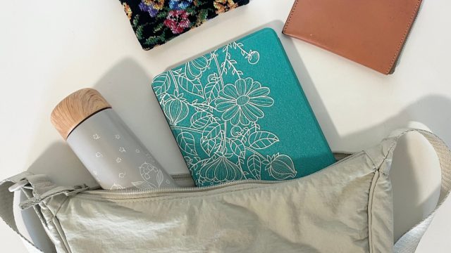 純正じゃなくても大満足！おしゃれで軽くて機能的なKindle Paperwhite