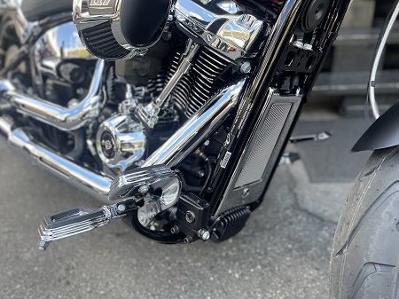 オイルクーラーカバーとコアガード | ハーレーダビッドソン京都