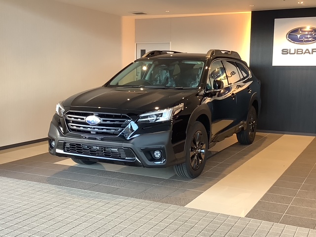 レガシィアウトバック30周年記念特別仕様車 Black Selection試乗車入り