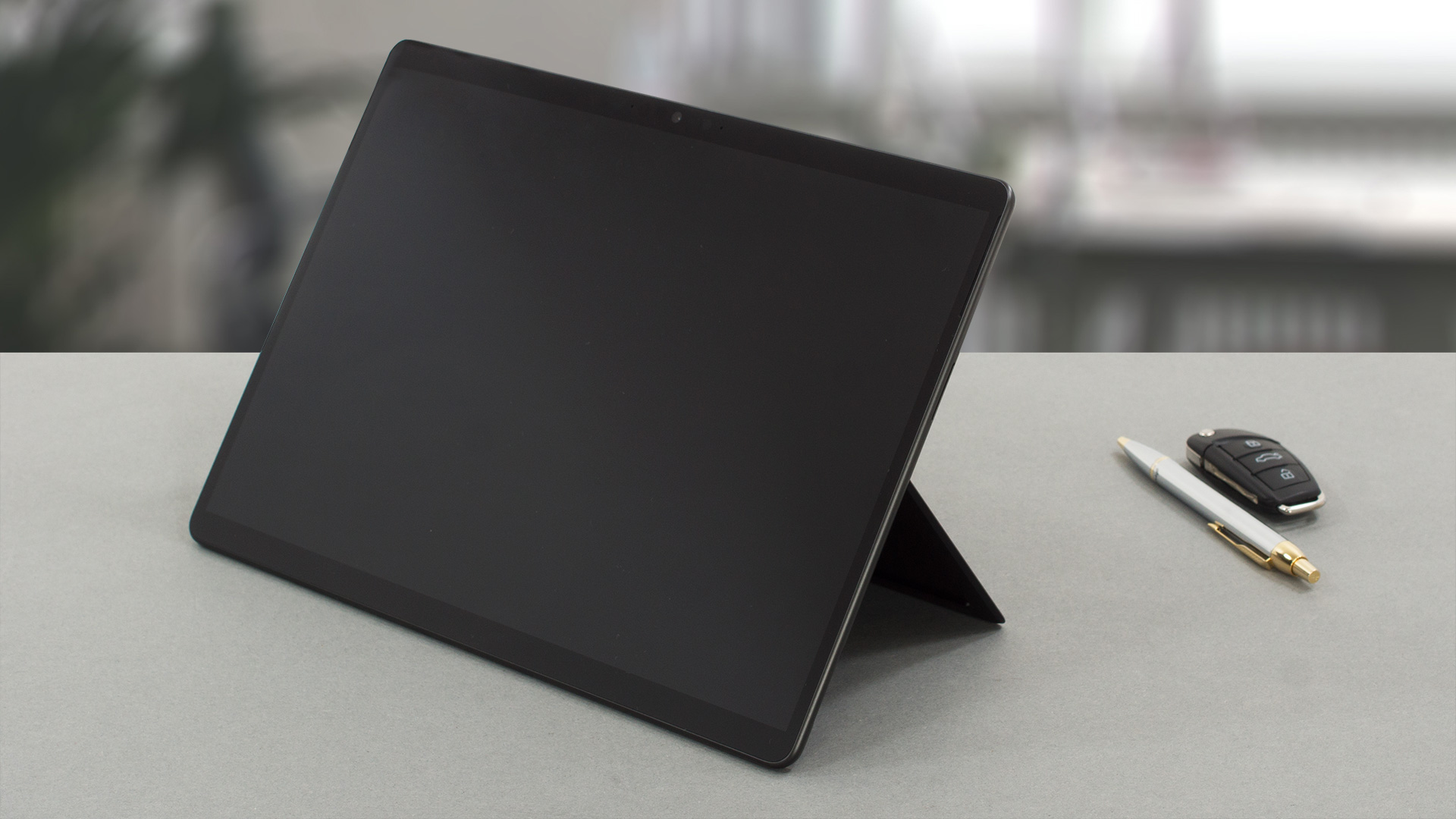 マイクロソフト Surface Pro 9 レビュー - タブレットは今やノート